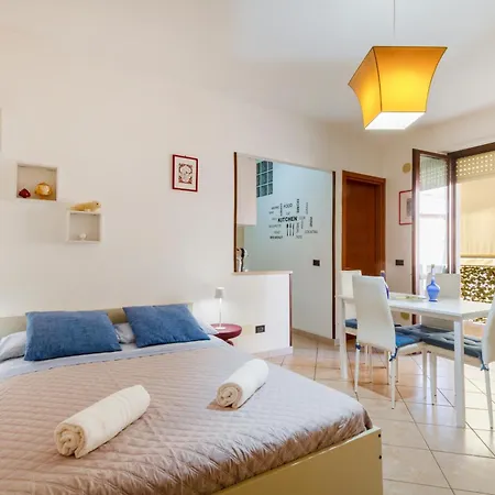 Guesthost - De Blasi House Apartamento
