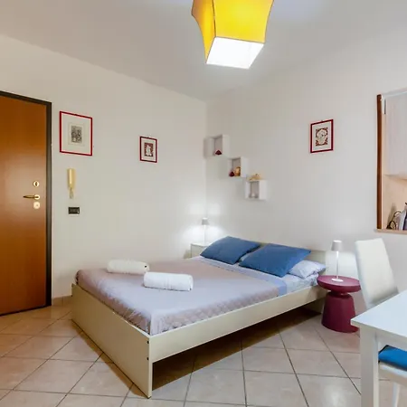Guesthost - De Blasi House Apartamento