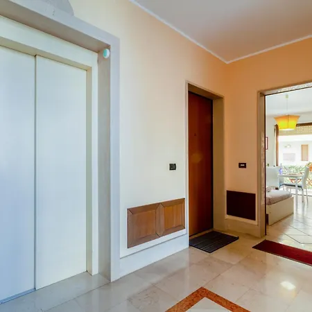 Apartamento Guesthost - De Blasi House